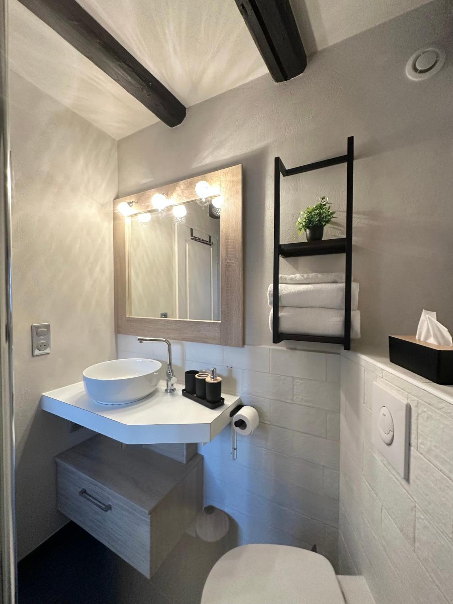 Jeannette Apartment รีโบวิลเล ภายนอก รูปภาพ